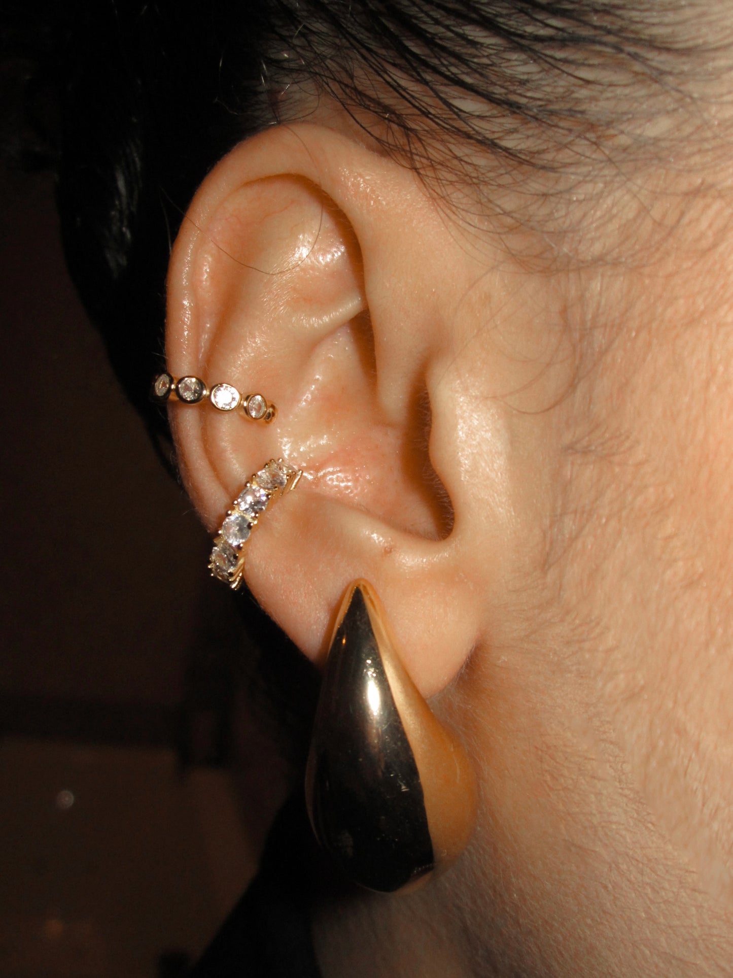 Modern ear cuff with 925 sterling silver base and high-quality zircon stones