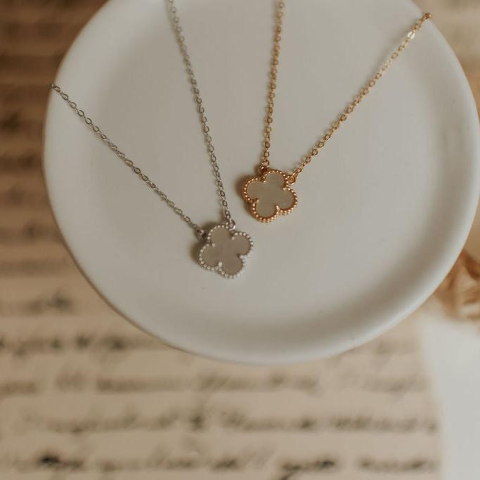 Elizabeth Clover Necklace