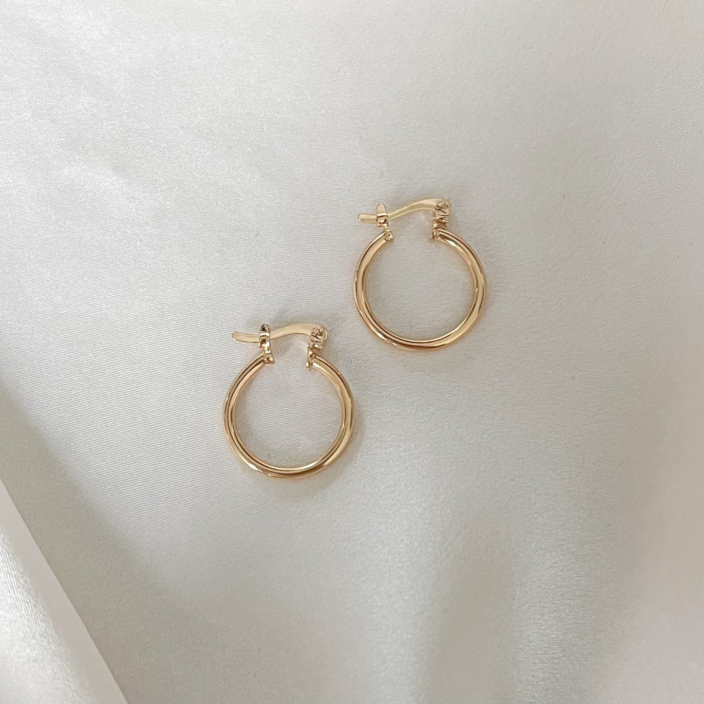 Mabel Hoops